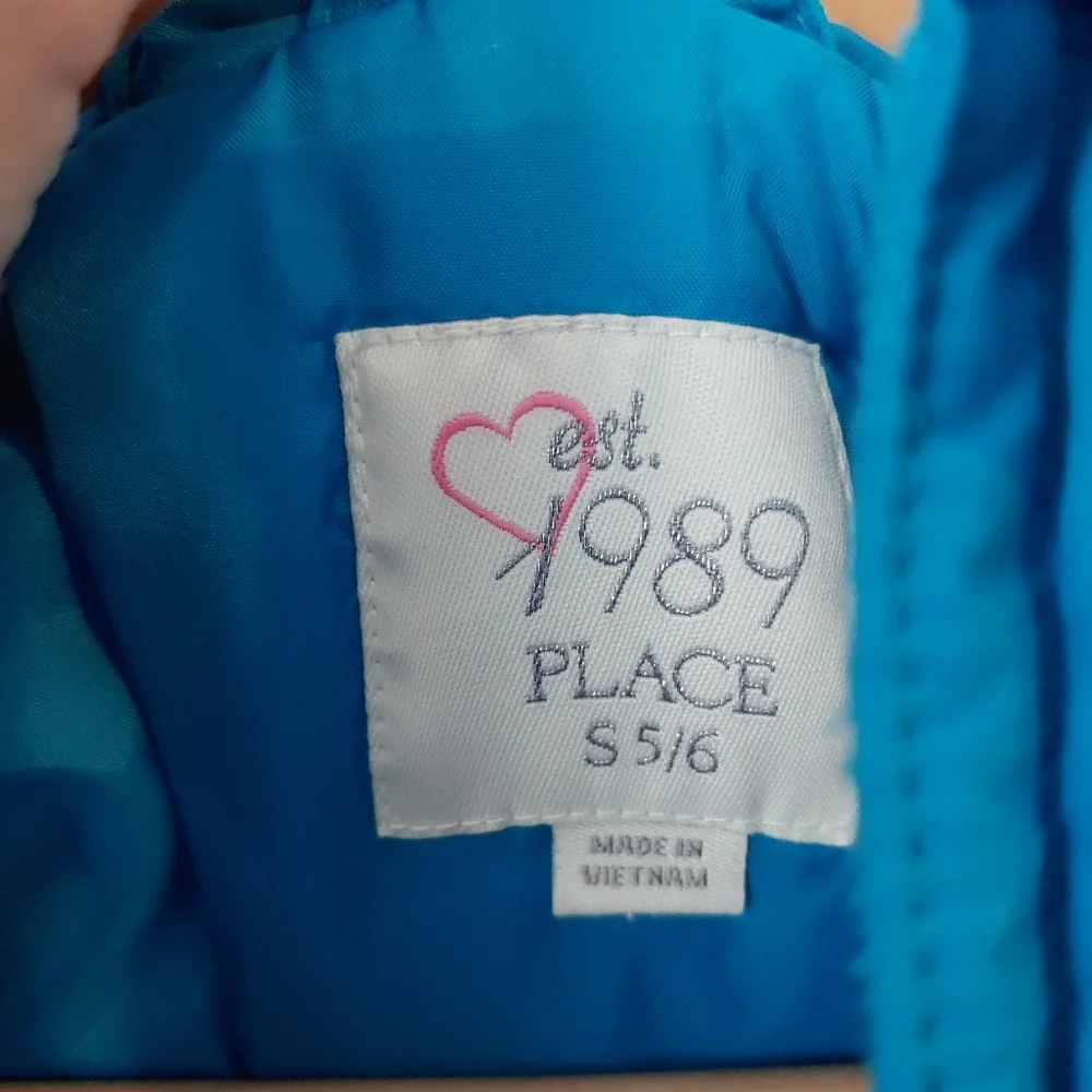 The Children's Place Blue and Black Jacket Size Small (5/6)